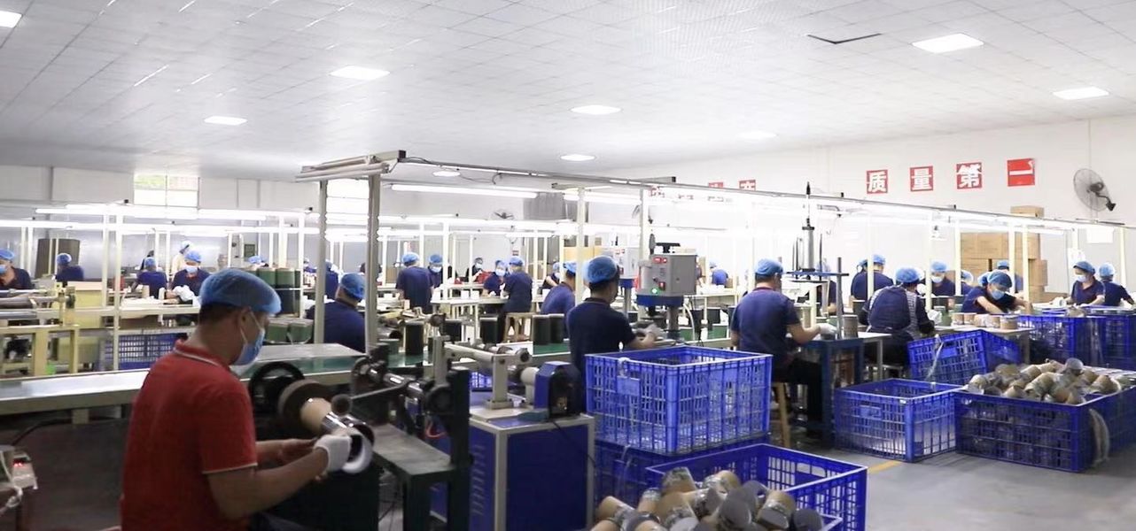 Dongguan Yongjian Paper Products Co., Ltd productielijn van de fabrikant