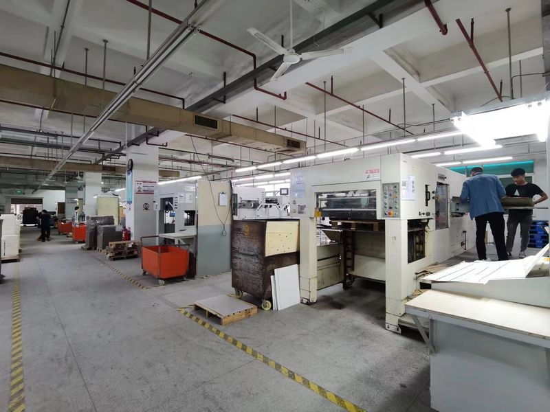 Dongguan Yongjian Paper Products Co., Ltd productielijn van de fabrikant